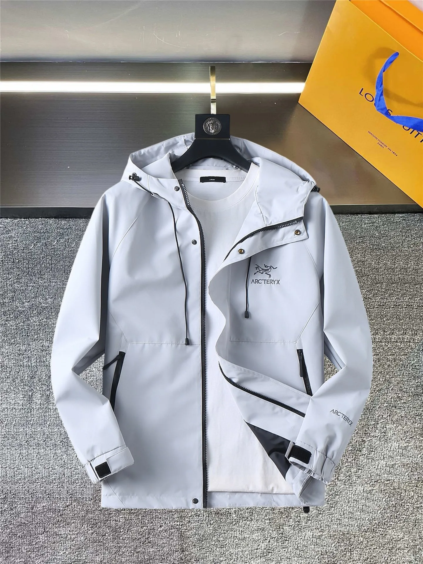 Same Style， ， 2026 New Arrival ，Original Premium Breathable ， ， ， Quality。 ， Sizes：M～3XL